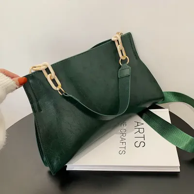 CASUAL SHOULDER BAG